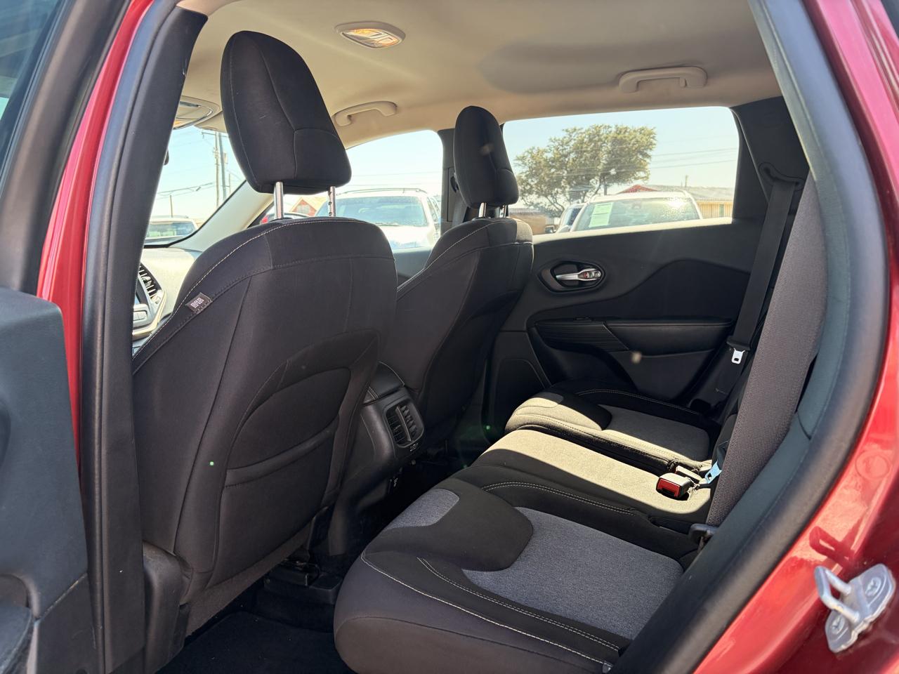 Jeep Cherokee FWD 4dr Latitude 2014