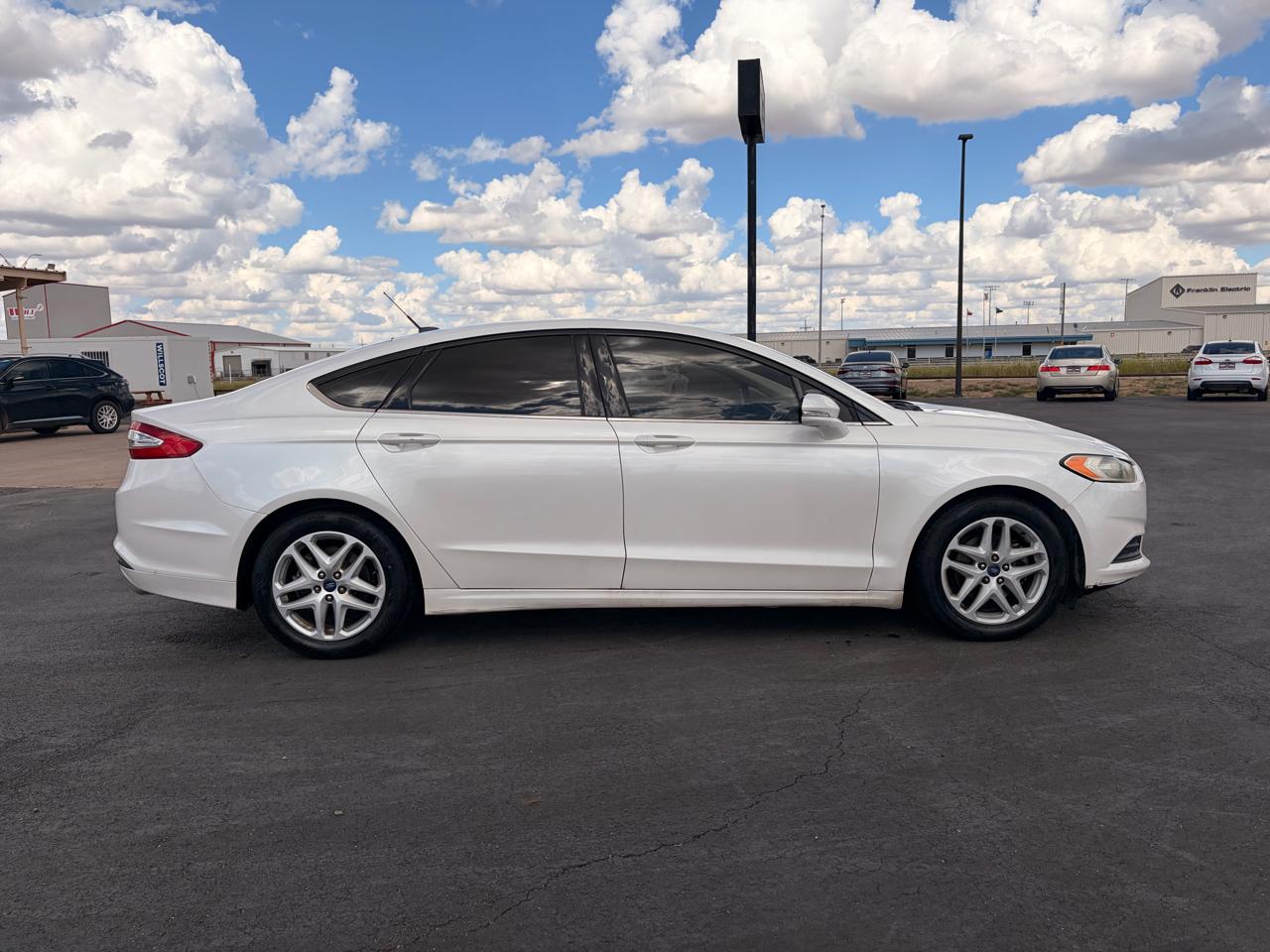 Ford Fusion 4dr Sdn SE FWD 2015