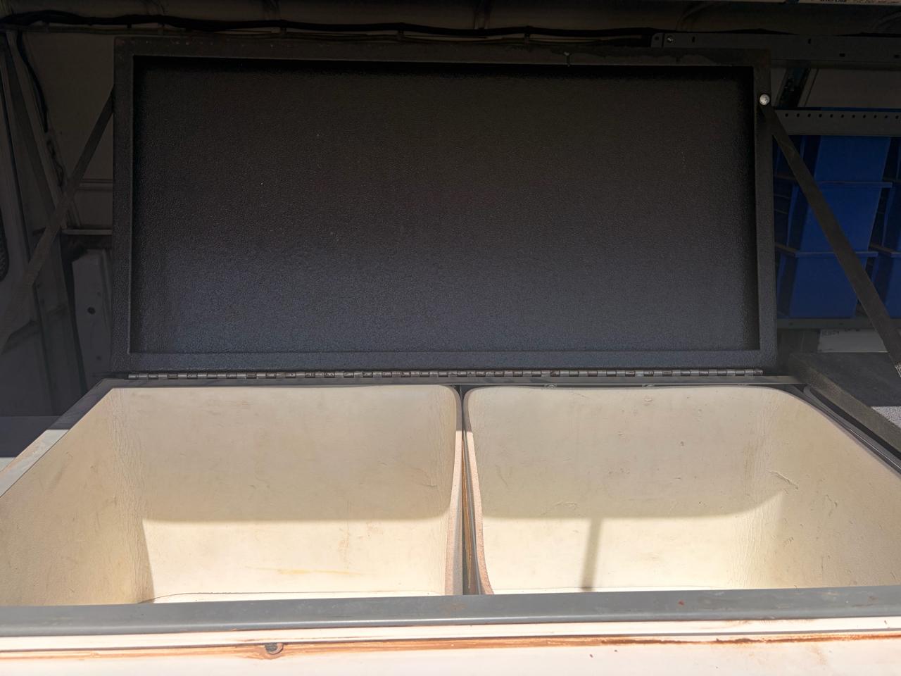 Ford F-150 2WD Reg Cab 145" XLT w/Mid-Box Prep 2010