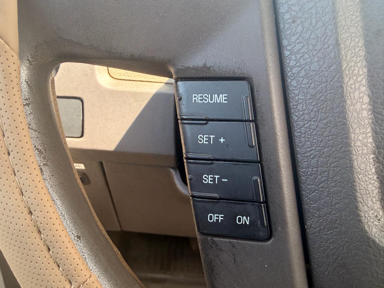Ford F-150 2WD Reg Cab 145" XLT w/Mid-Box Prep 2010