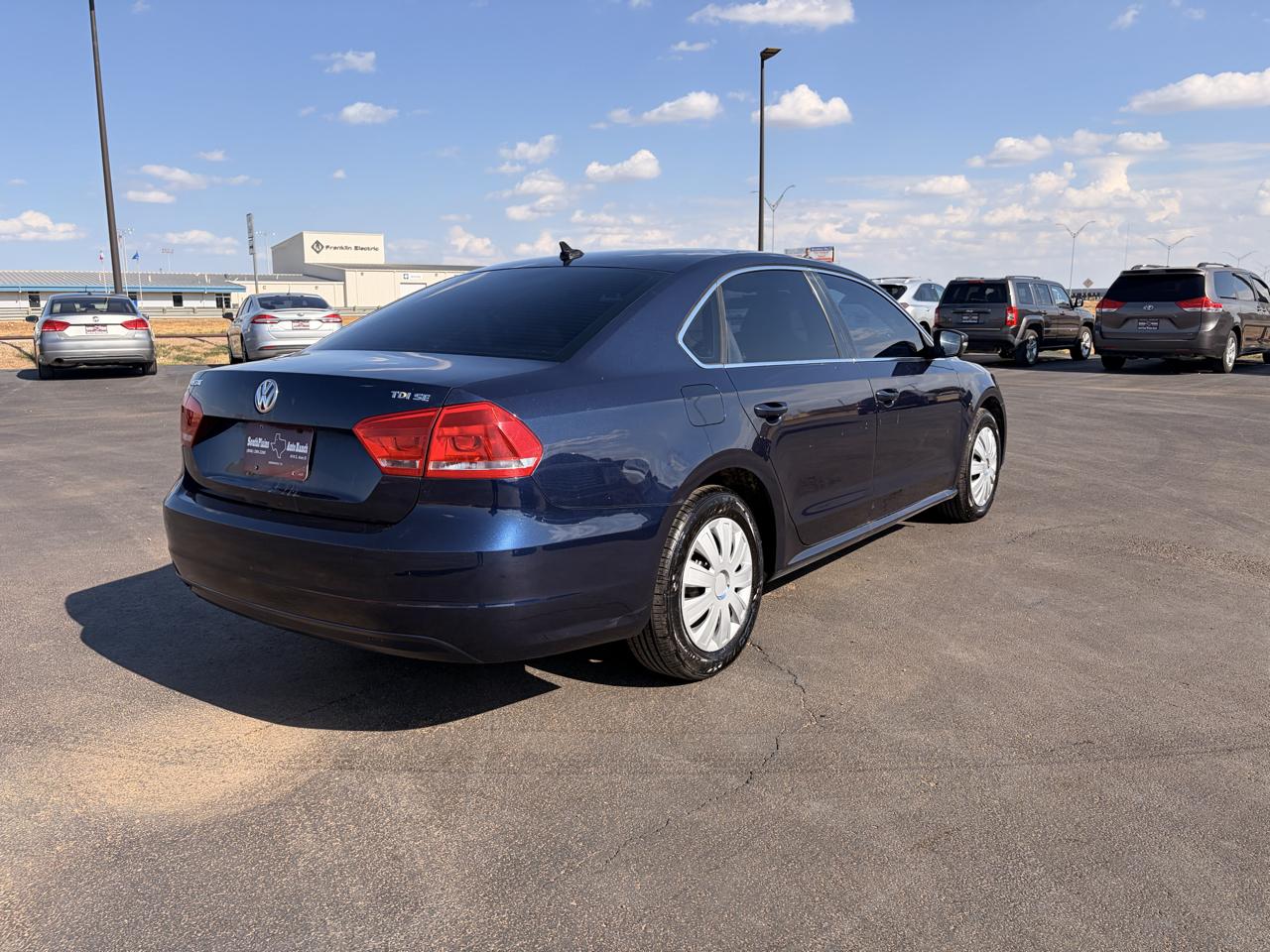 Volkswagen Passat 4dr Sdn 2.0L Manual TDI SE 2013