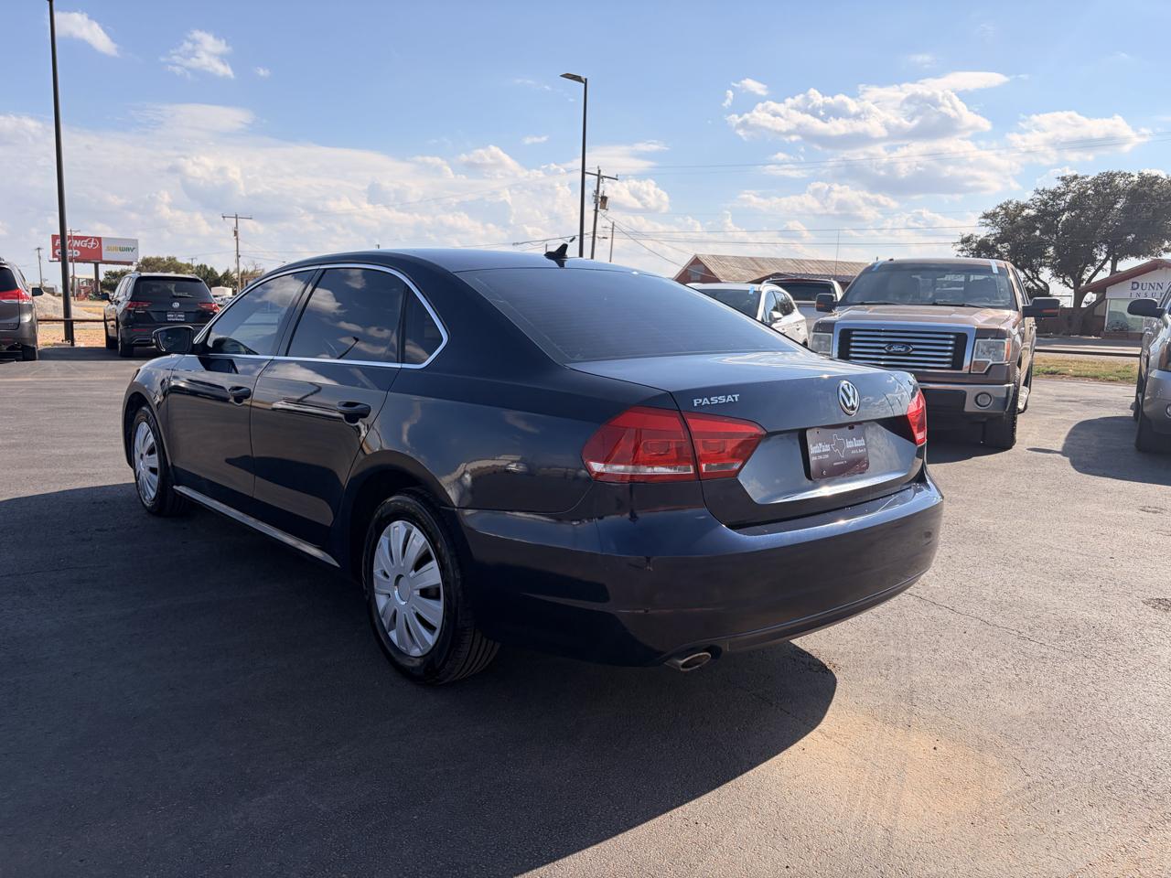 Volkswagen Passat 4dr Sdn 2.0L Manual TDI SE 2013
