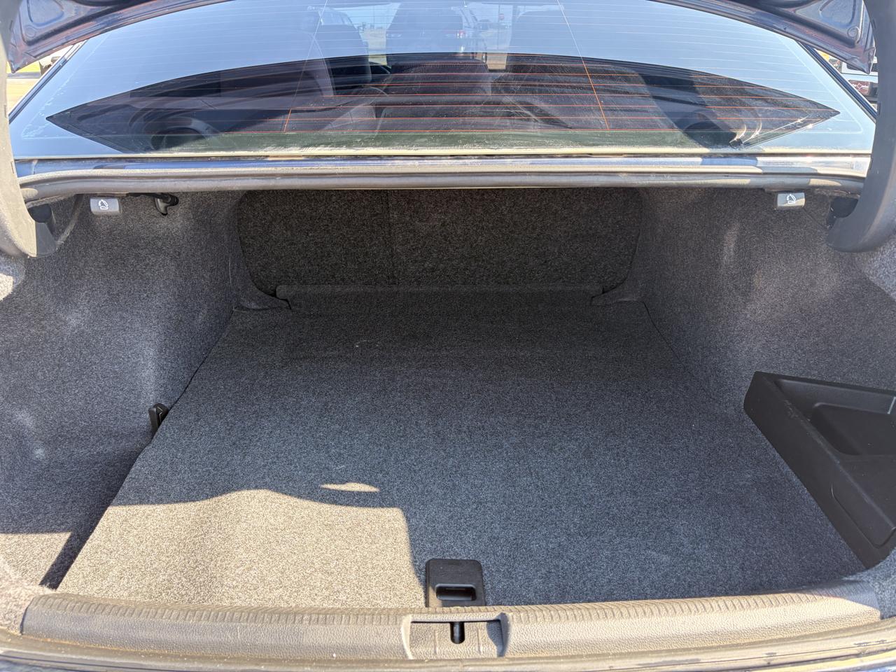Volkswagen Passat 4dr Sdn 2.0L Manual TDI SE 2013