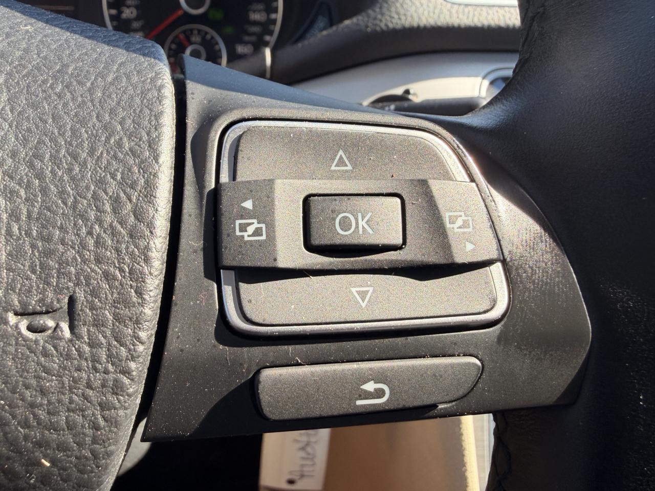 Volkswagen Passat 4dr Sdn 2.0L Manual TDI SE 2013