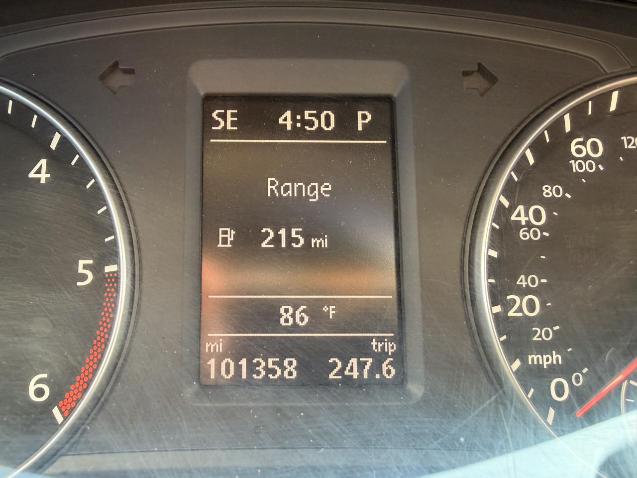 Volkswagen Passat 4dr Sdn 2.0L Manual TDI SE 2013