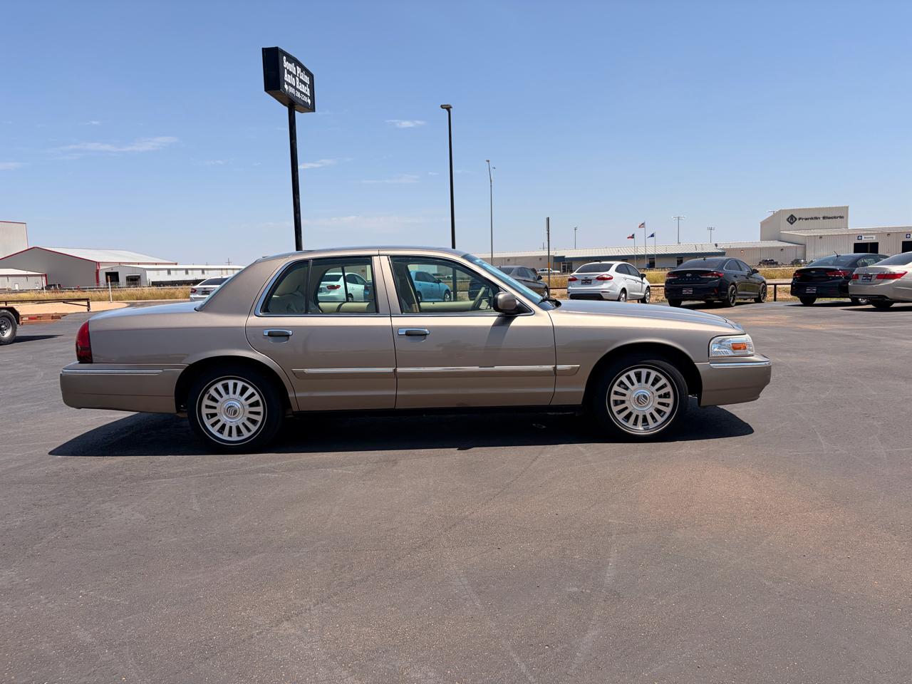 Mercury Grand Marquis 4dr Sdn LS Premium 2006