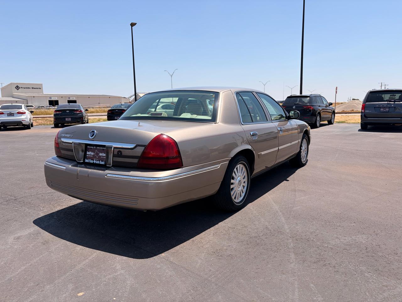 Mercury Grand Marquis 4dr Sdn LS Premium 2006