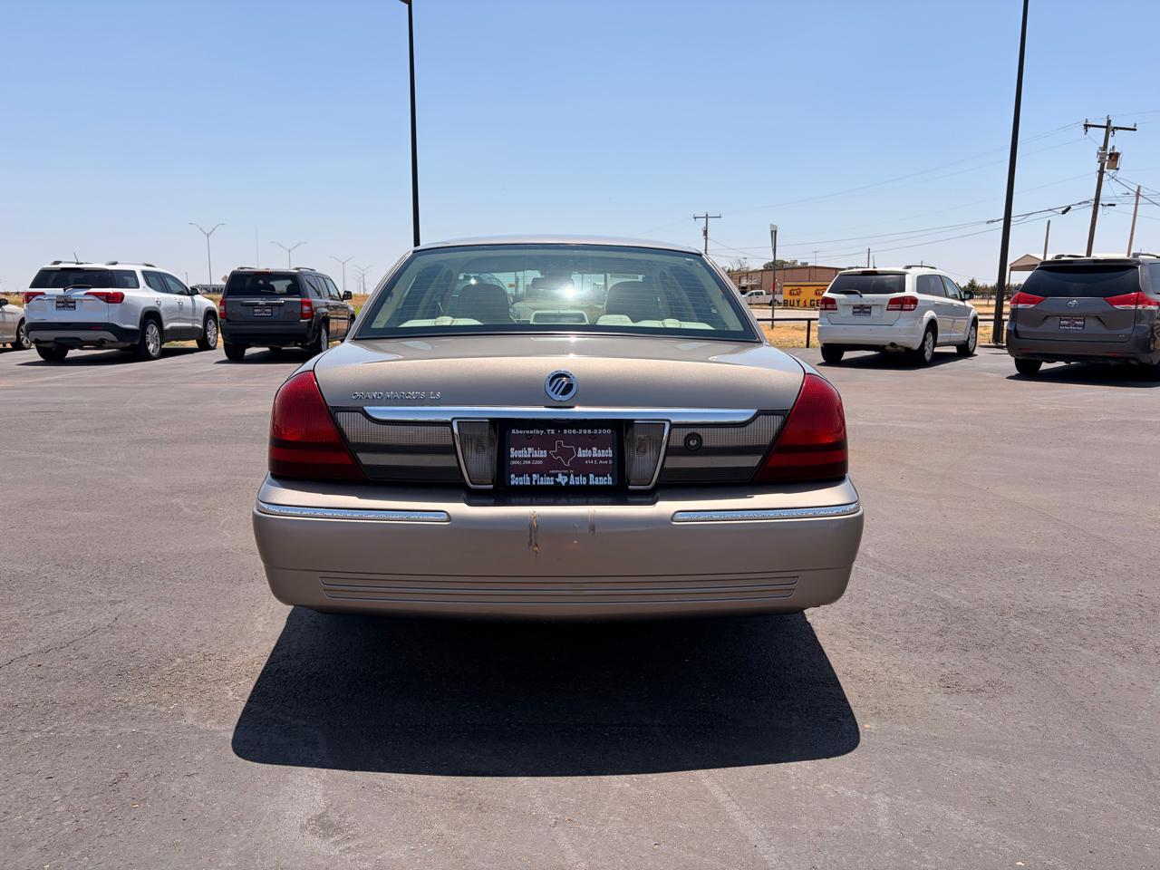 Mercury Grand Marquis 4dr Sdn LS Premium 2006
