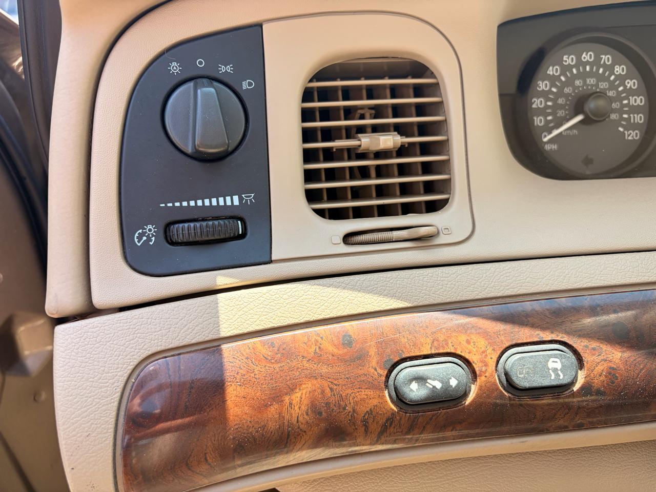 Mercury Grand Marquis 4dr Sdn LS Premium 2006