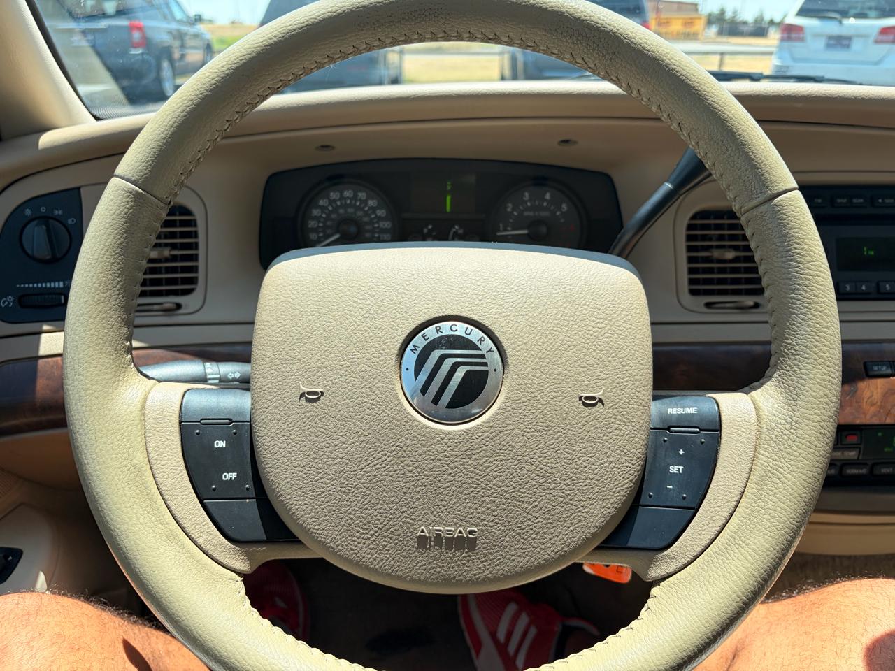 Mercury Grand Marquis 4dr Sdn LS Premium 2006