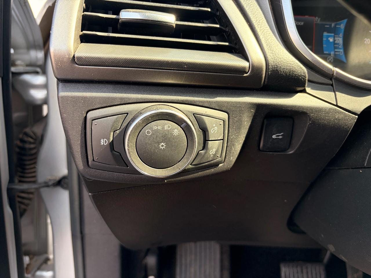 Ford Fusion SE FWD 2017