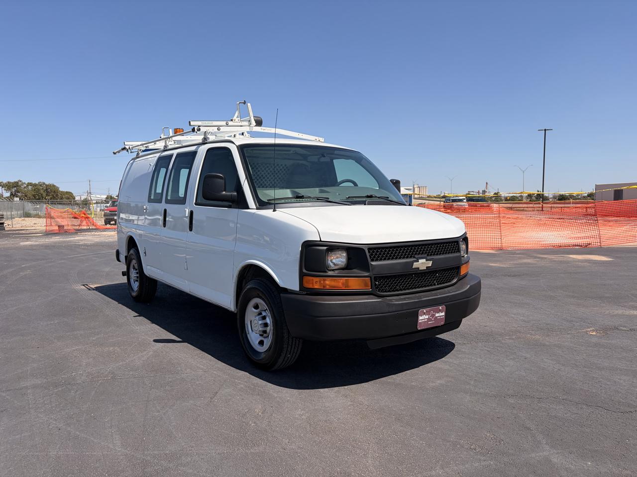 Chevrolet Express Cargo Van RWD 2500 135" 2015