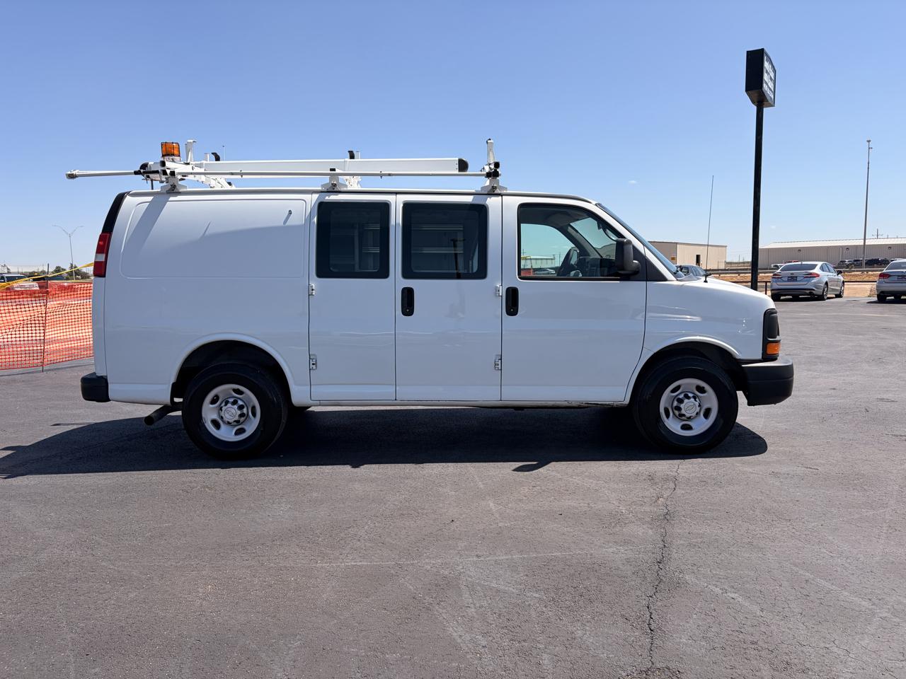Chevrolet Express Cargo Van RWD 2500 135" 2015