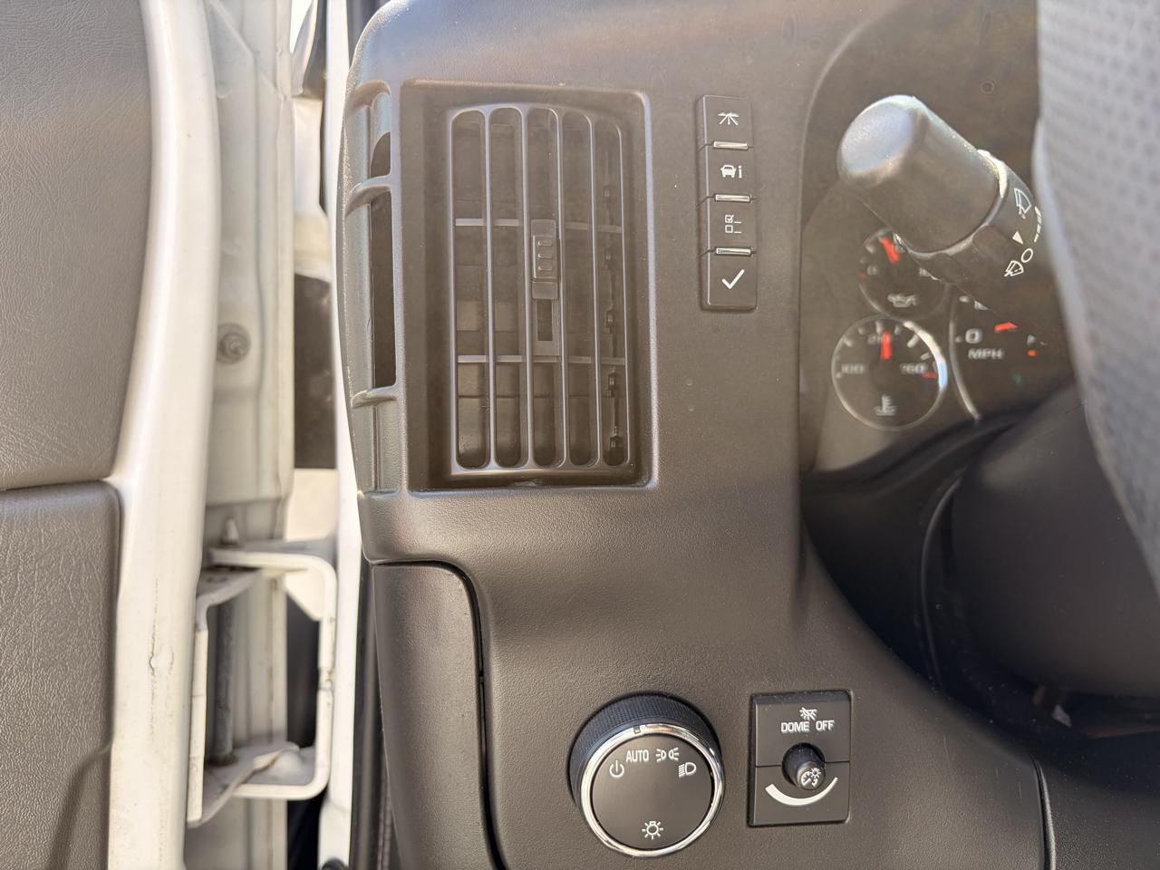 Chevrolet Express Cargo Van RWD 2500 135" 2015