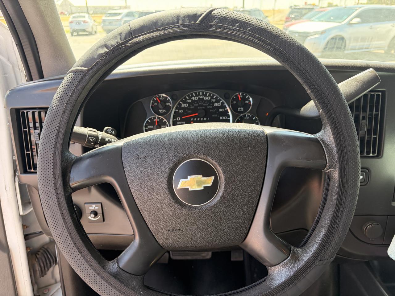 Chevrolet Express Cargo Van RWD 2500 135" 2015