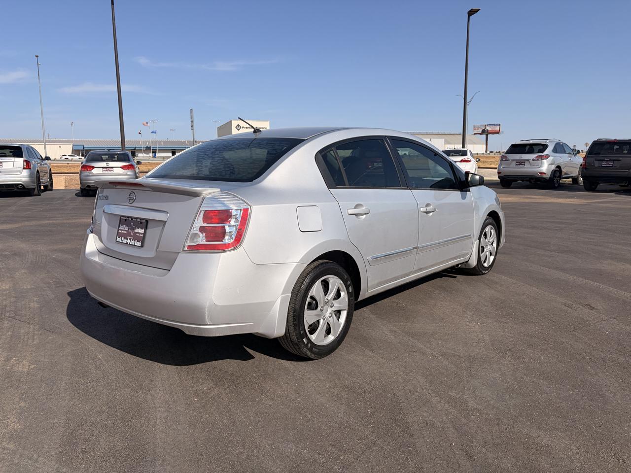 Nissan Sentra 4dr Sdn I4 CVT 2.0 S 2012