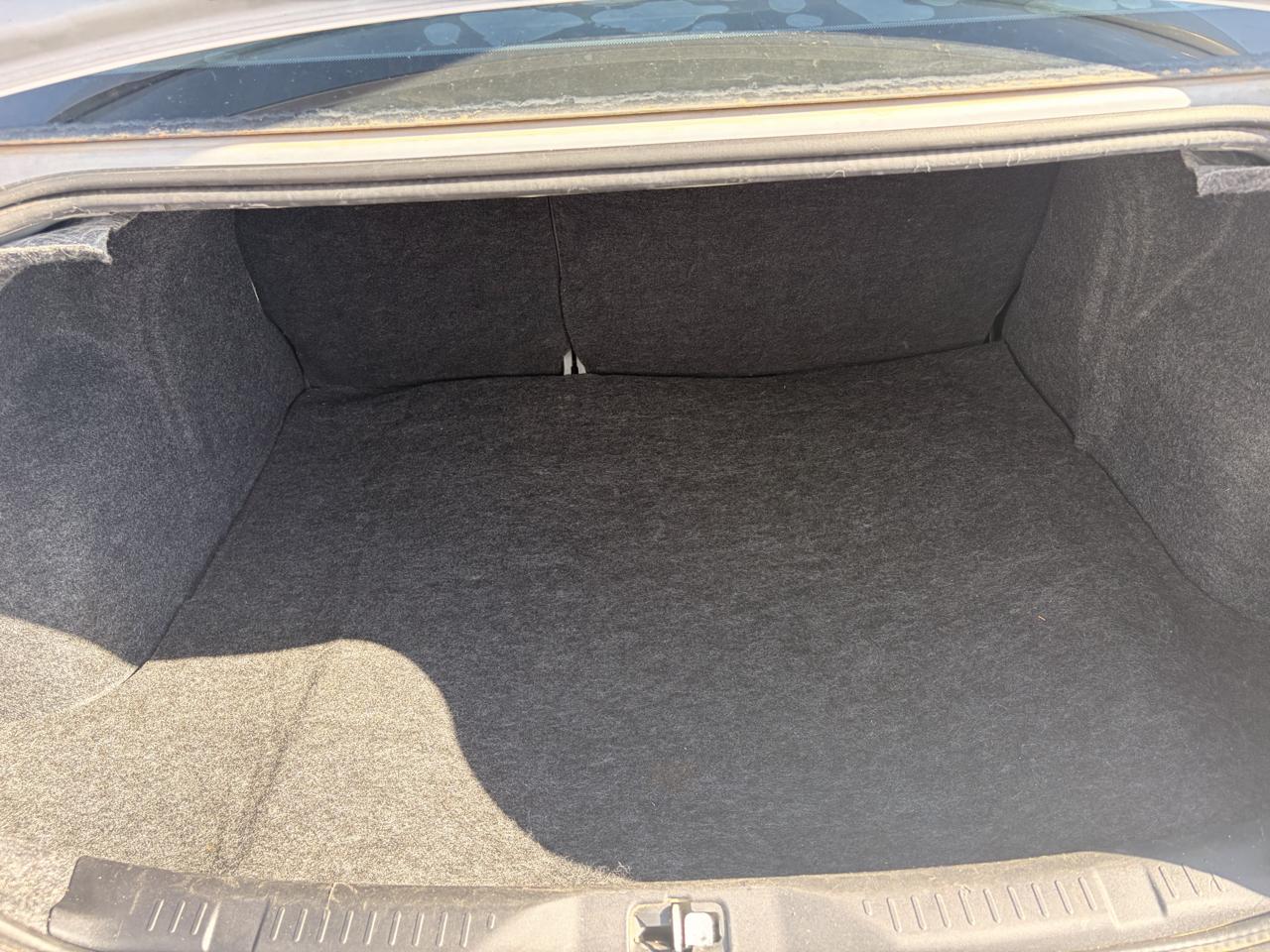 Nissan Sentra 4dr Sdn I4 CVT 2.0 S 2012