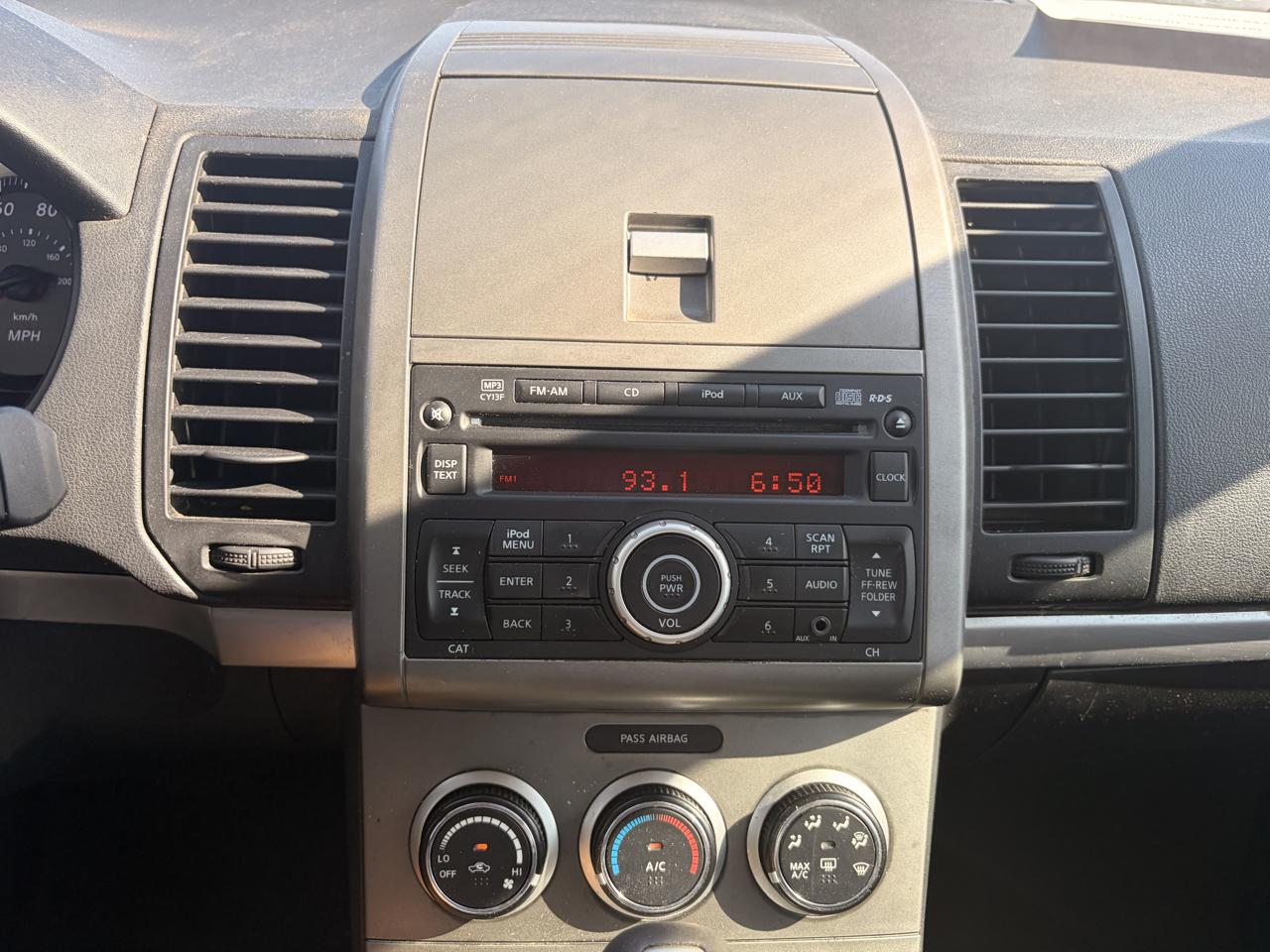 Nissan Sentra 4dr Sdn I4 CVT 2.0 S 2012