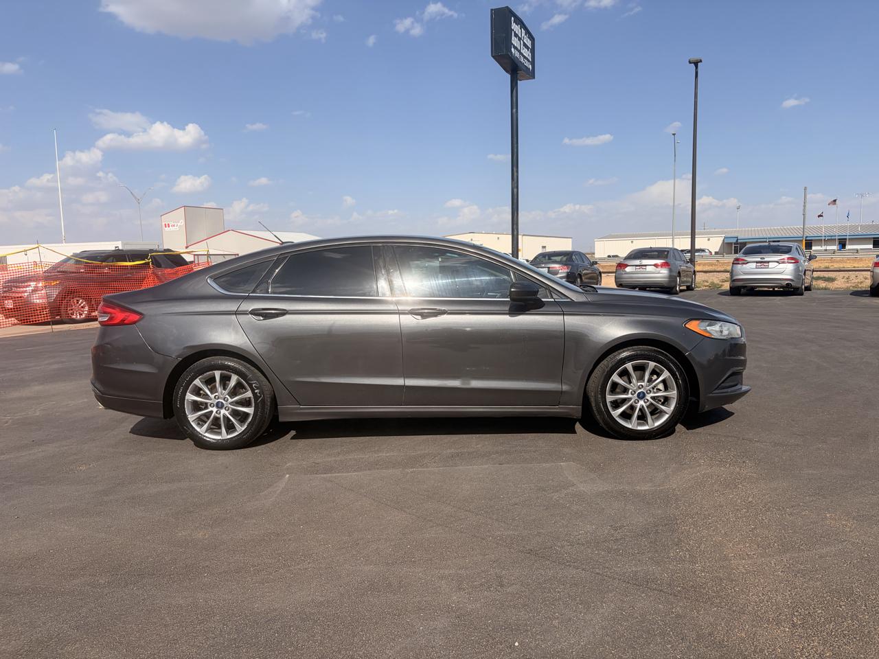 Ford Fusion SE FWD 2017