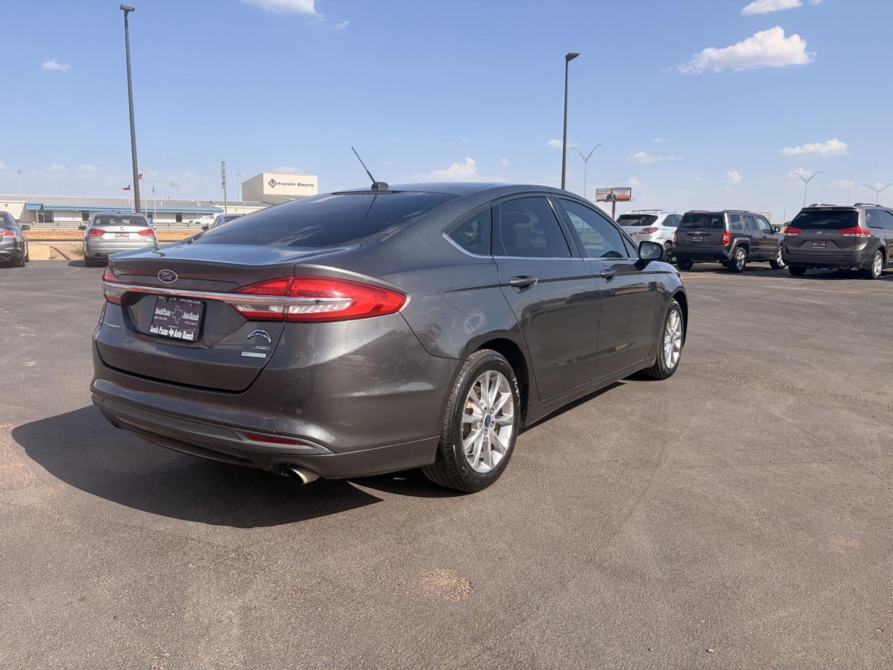 Ford Fusion SE FWD 2017