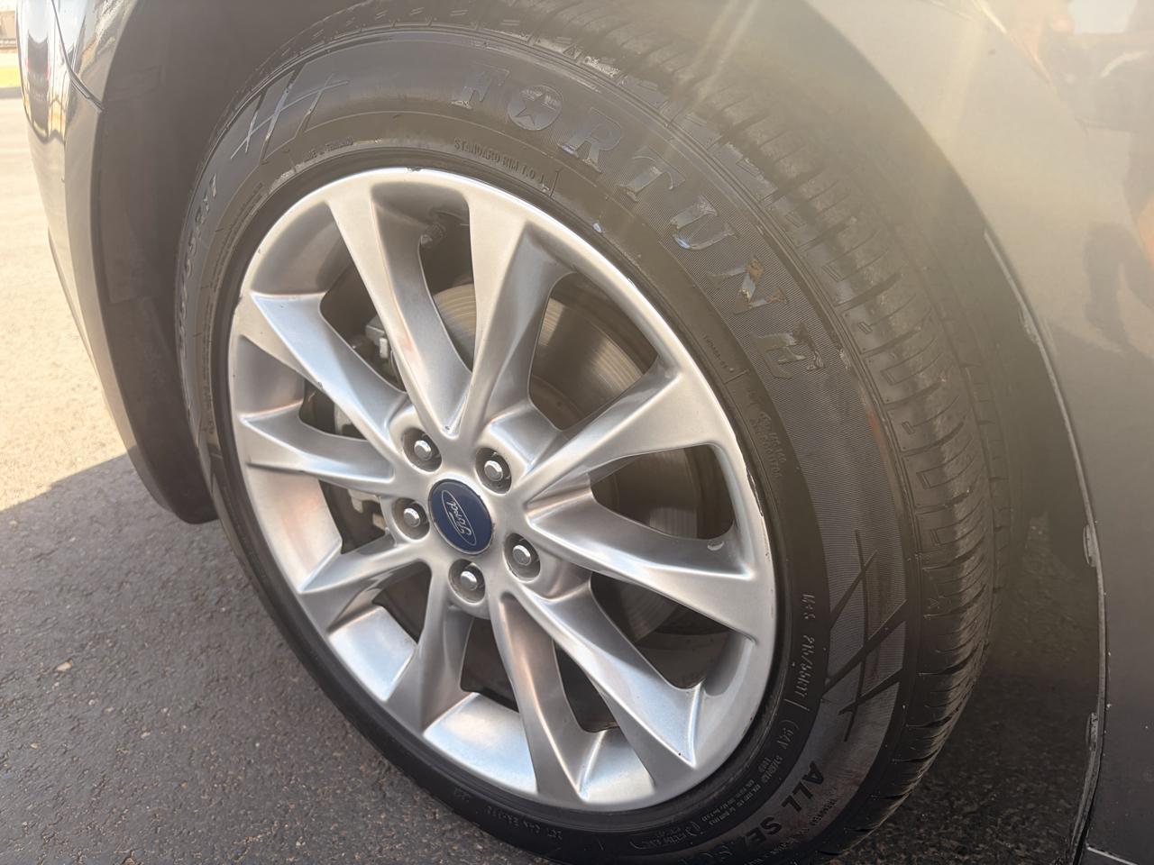 Ford Fusion SE FWD 2017
