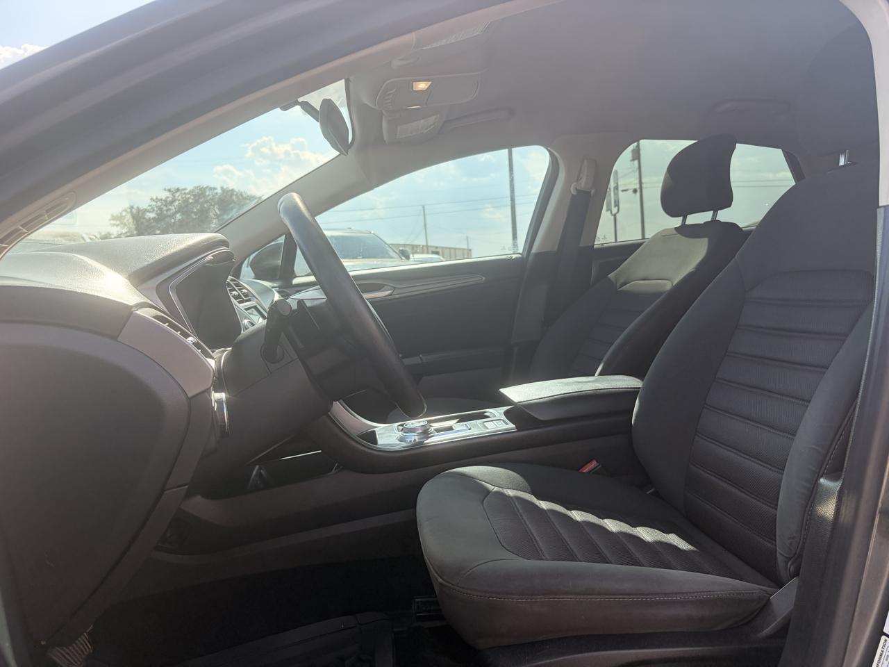 Ford Fusion SE FWD 2017