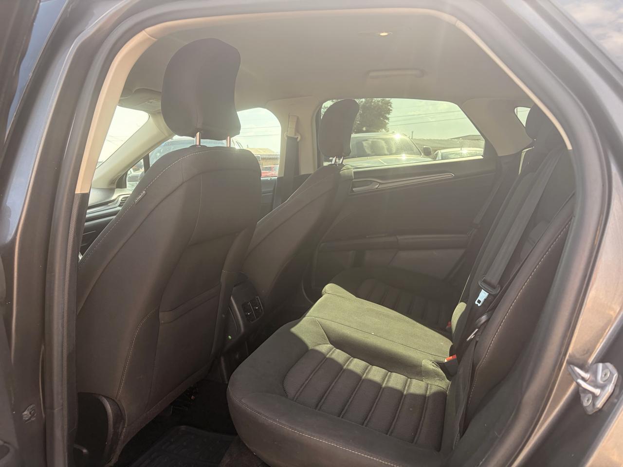 Ford Fusion SE FWD 2017
