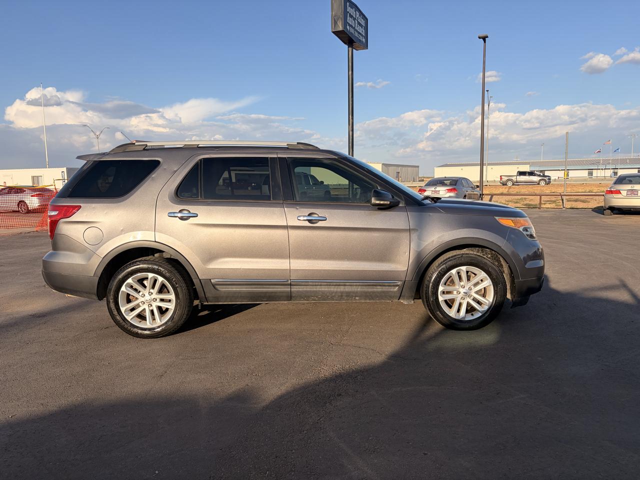 Ford Explorer FWD 4dr XLT 2012
