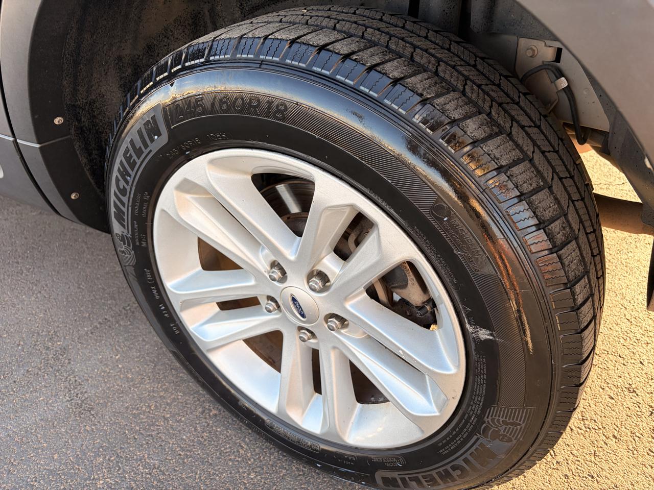 Ford Explorer FWD 4dr XLT 2012