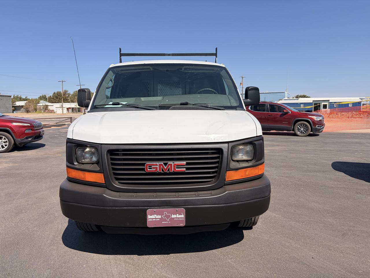 GMC Savana Cargo Van RWD 3500 135" 2015