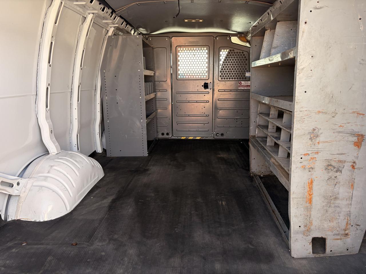 GMC Savana Cargo Van RWD 3500 135" 2015