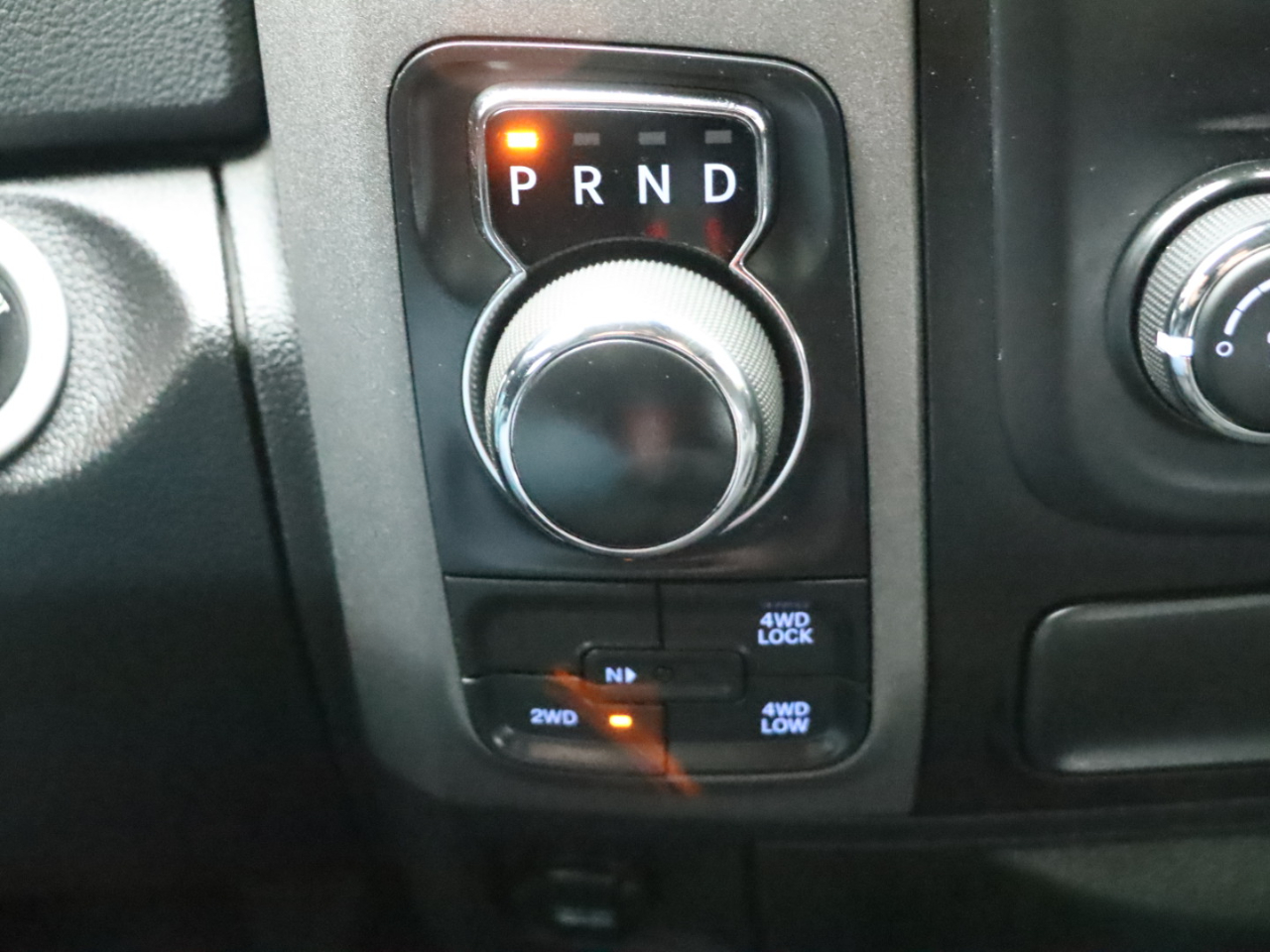 RAM 1500 Tradesman Quad Cab 4WD 2018 RAM 1500 Tradesman Quad Cab 4WD 2018