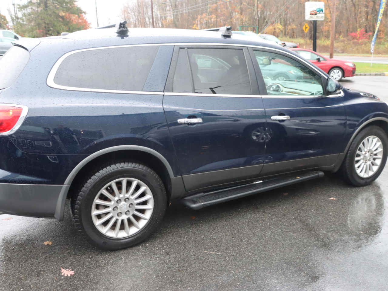 Buick Enclave CXL-1 AWD 2011 Buick Enclave CXL-1 AWD 2011