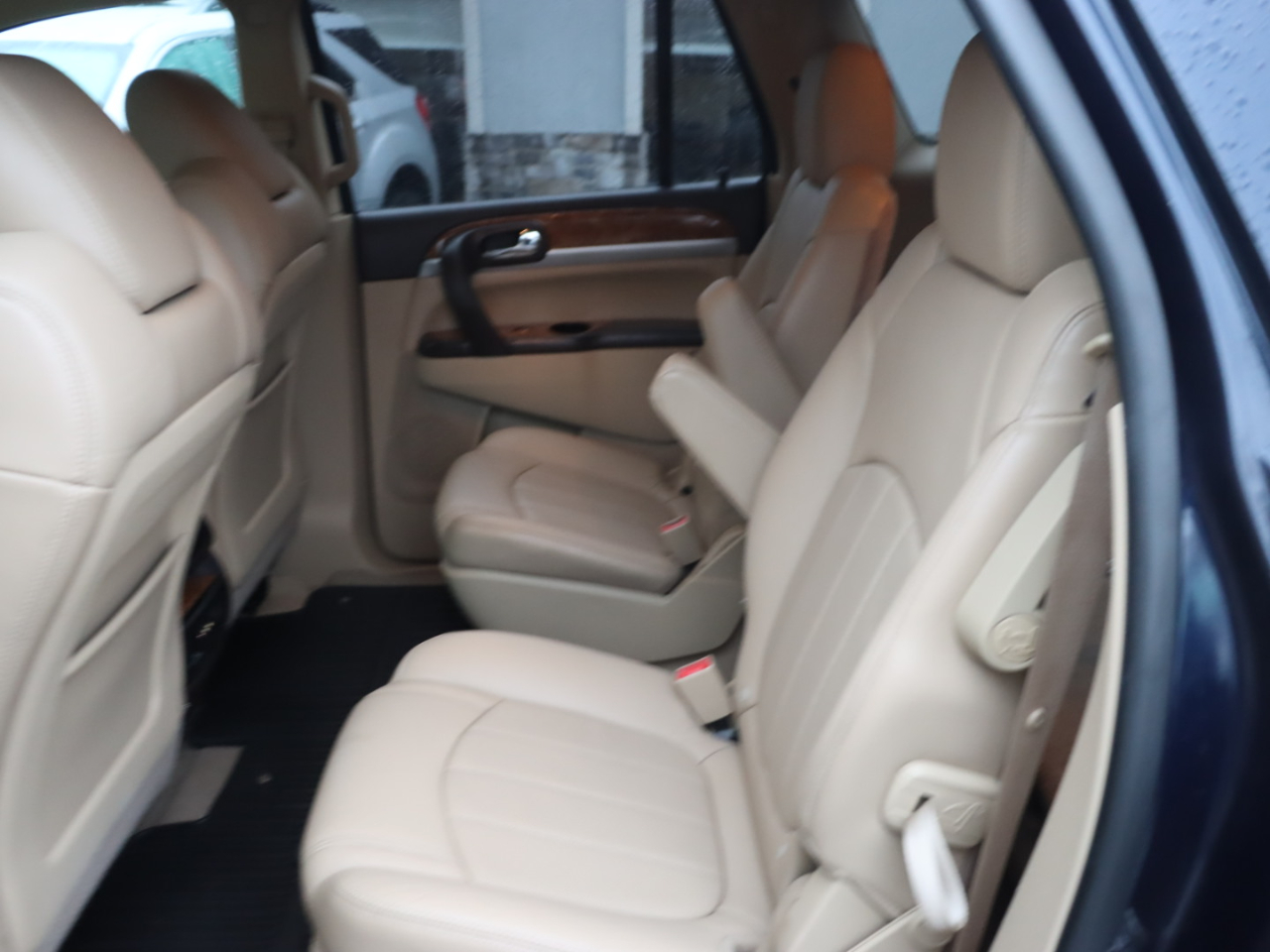 Buick Enclave CXL-1 AWD 2011 Buick Enclave CXL-1 AWD 2011