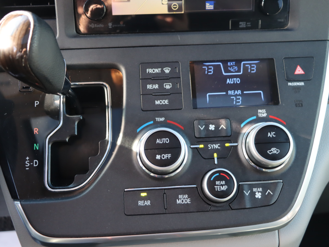 Toyota Sienna Limited AWD 7-Passenger V6 2015