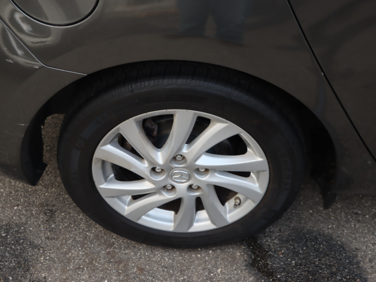 Mazda MAZDA3 i Touring 4-door 2012