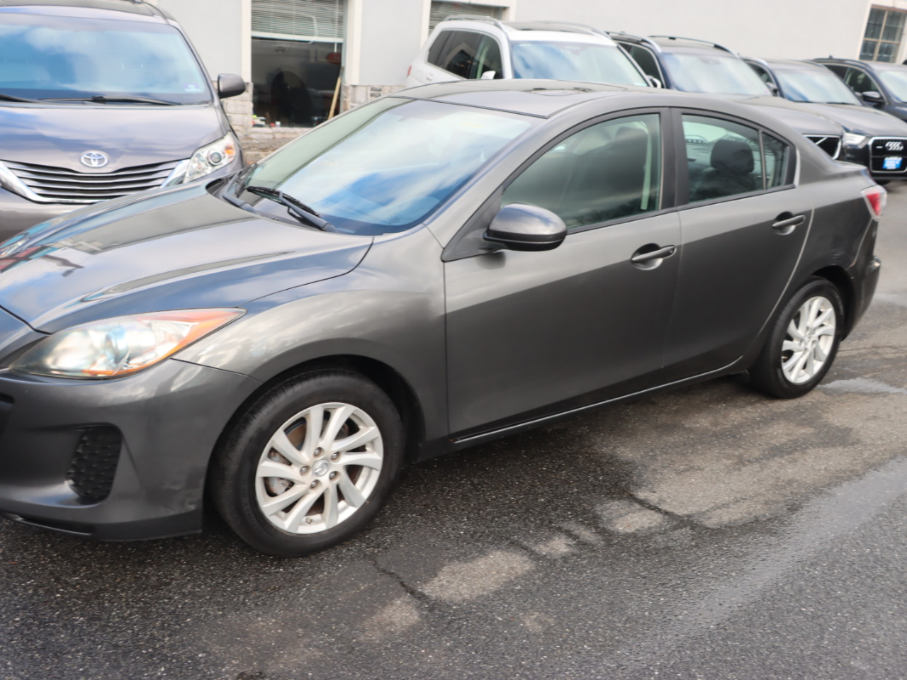 Mazda MAZDA3 i Touring 4-door 2012
