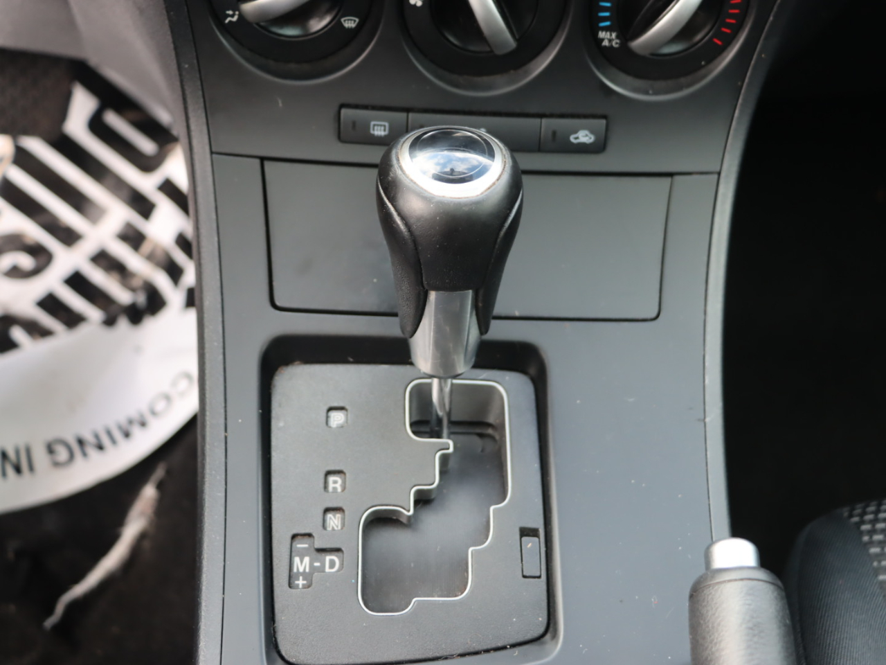 Mazda MAZDA3 i Touring 4-door 2012