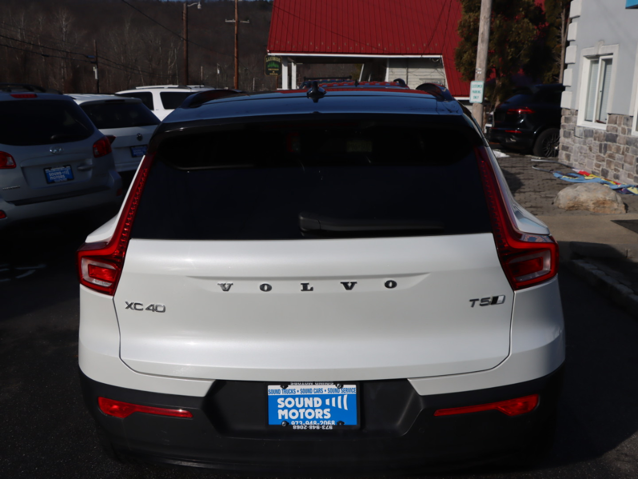 Volvo XC40 T5 R-Design AWD 2021