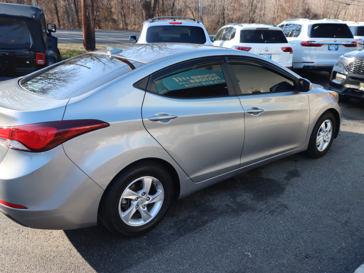 Hyundai Elantra SE 6AT 2015