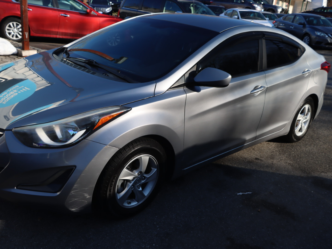 Hyundai Elantra SE 6AT 2015