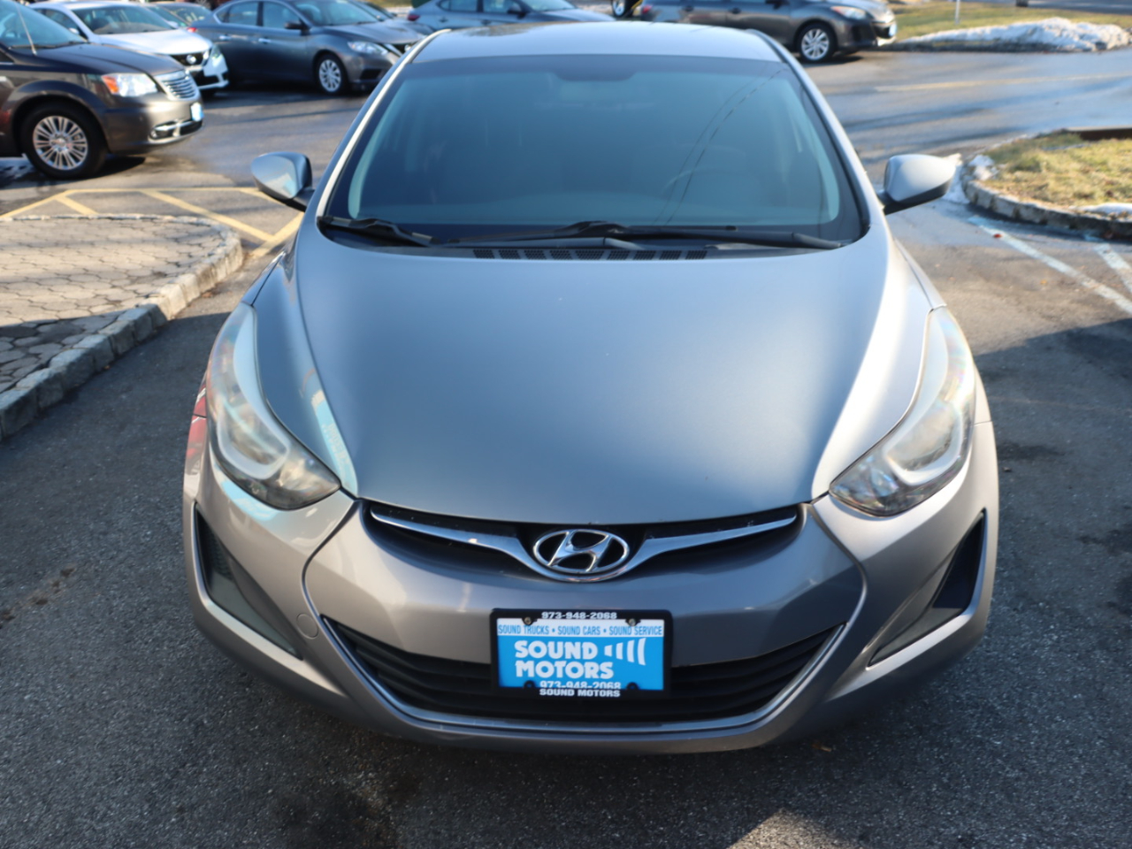 Hyundai Elantra SE 6AT 2015