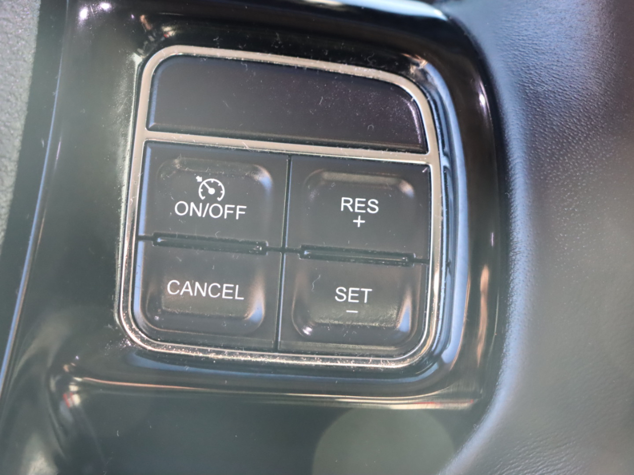 Chrysler Town & Country Touring-L 2014