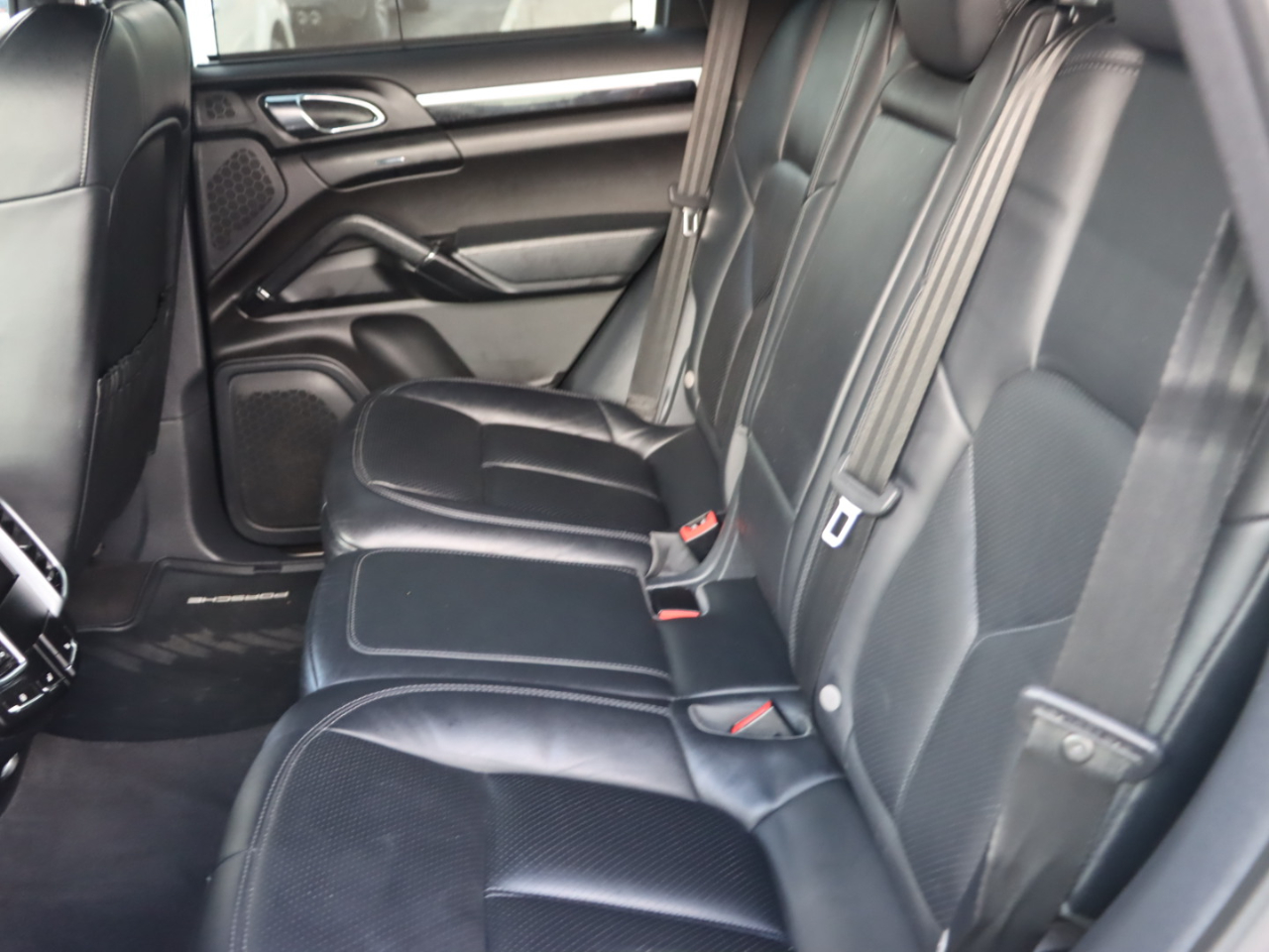 Porsche Cayenne Base 2016