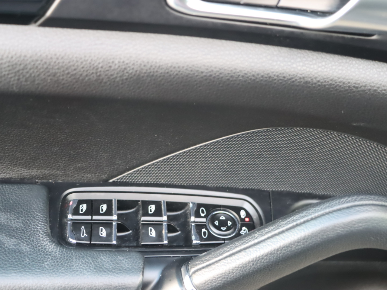 Porsche Cayenne Base 2016