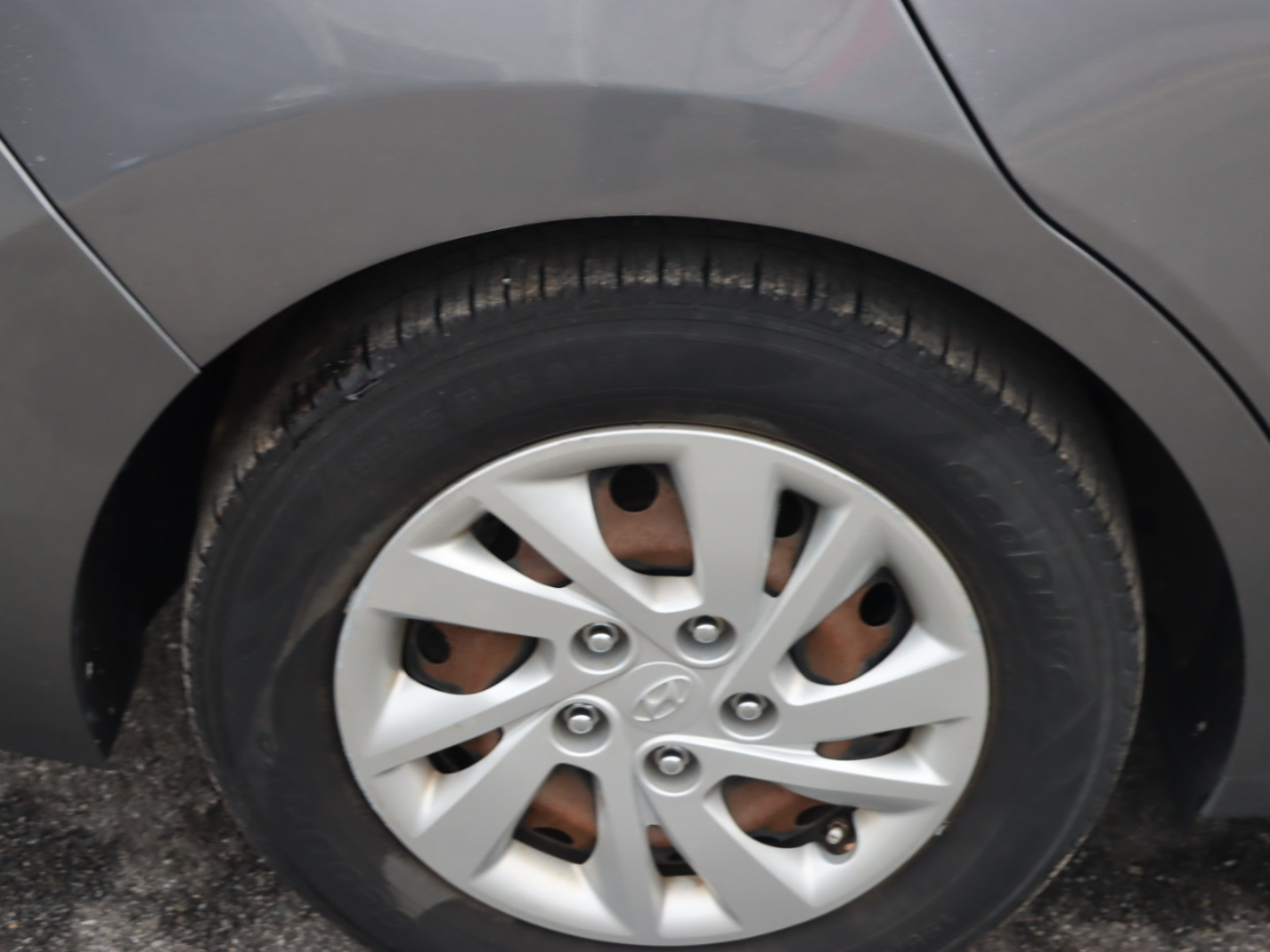 Hyundai Elantra SE 6AT 2019