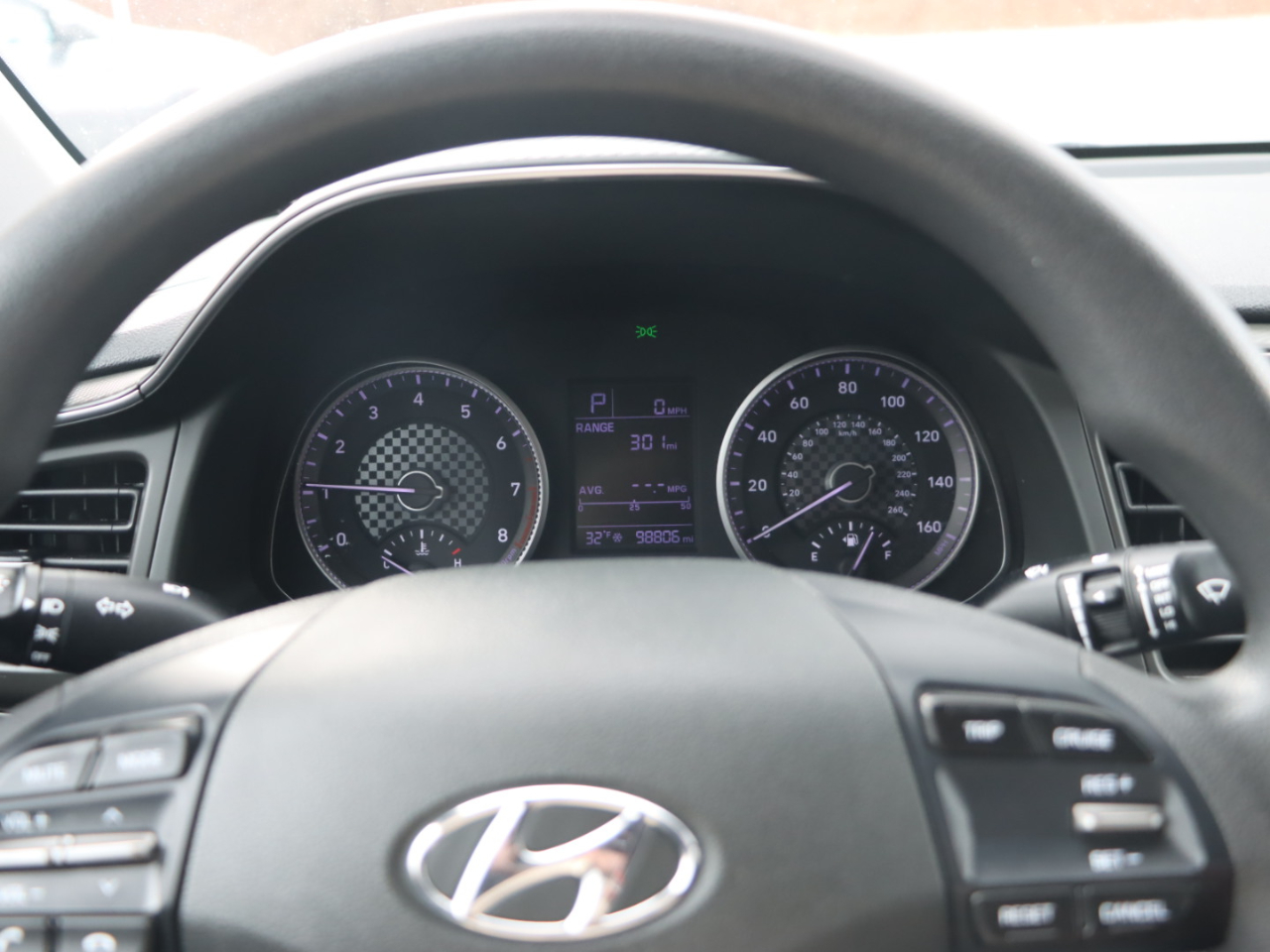 Hyundai Elantra SE 6AT 2019