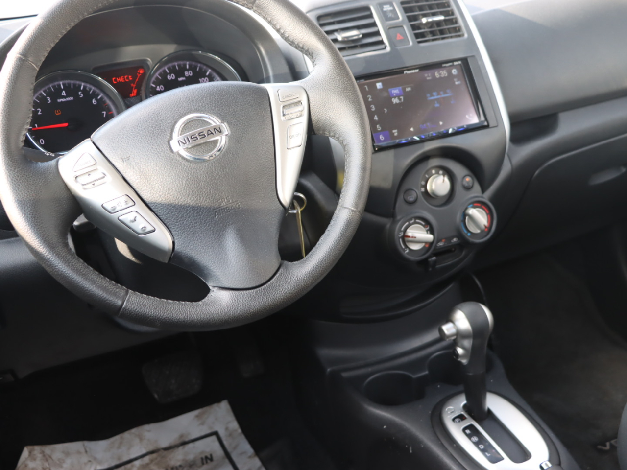 Nissan Versa Note S 2014