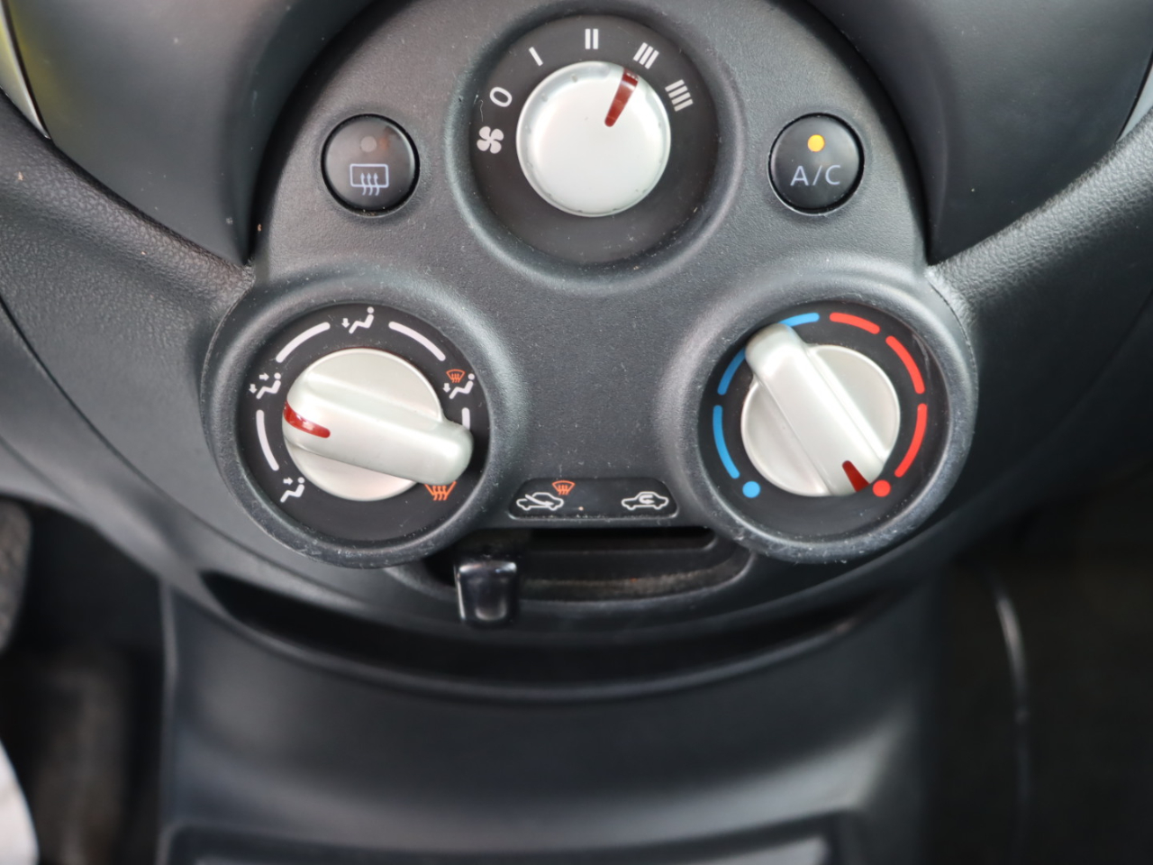 Nissan Versa Note S 2014