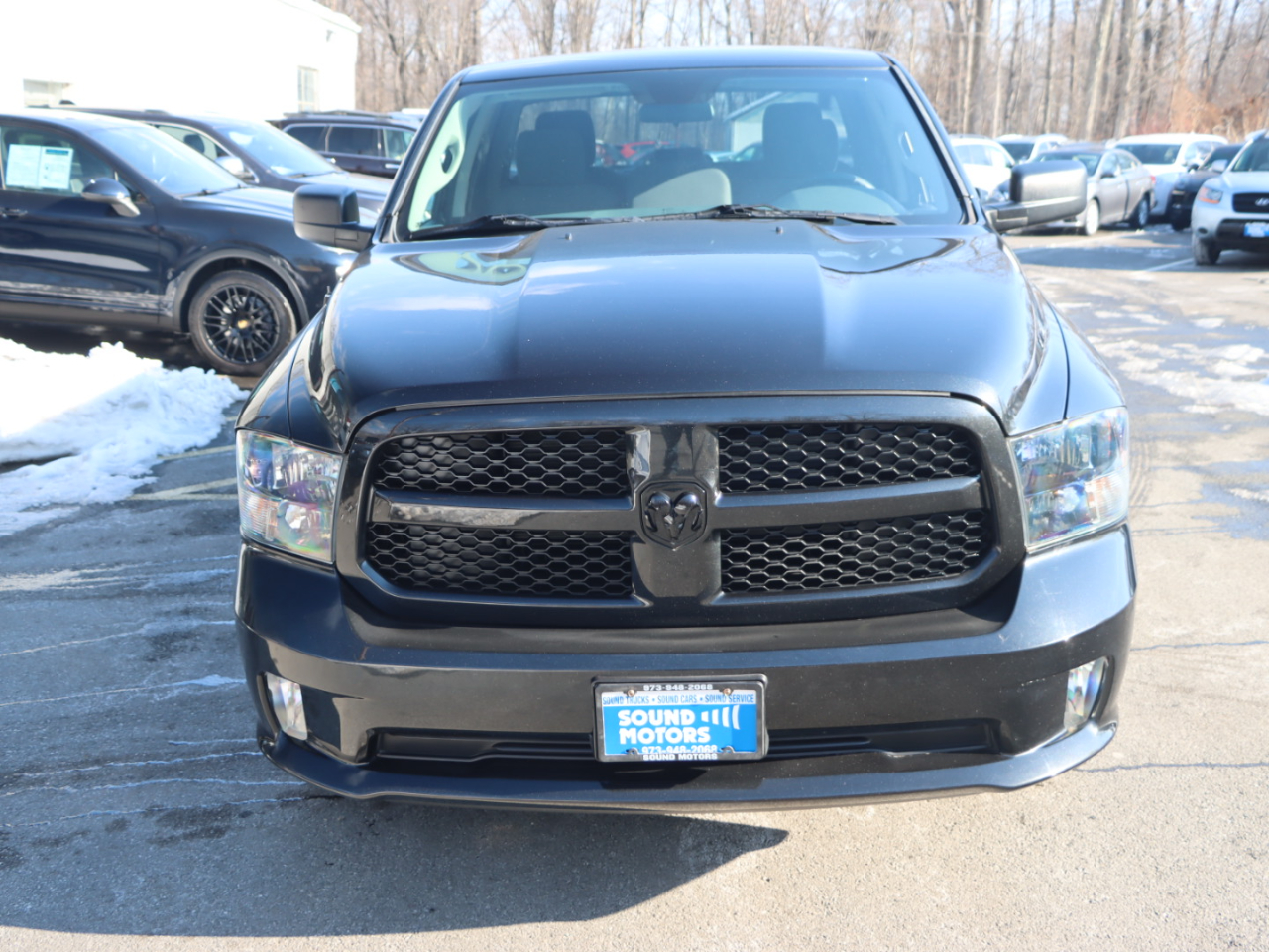 RAM 1500 Tradesman Quad Cab 4WD 2017